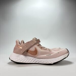 Nike Revolution 5 FlyEase Barely Rose Wraparound Zipper Running Shoe Womens Sz 7